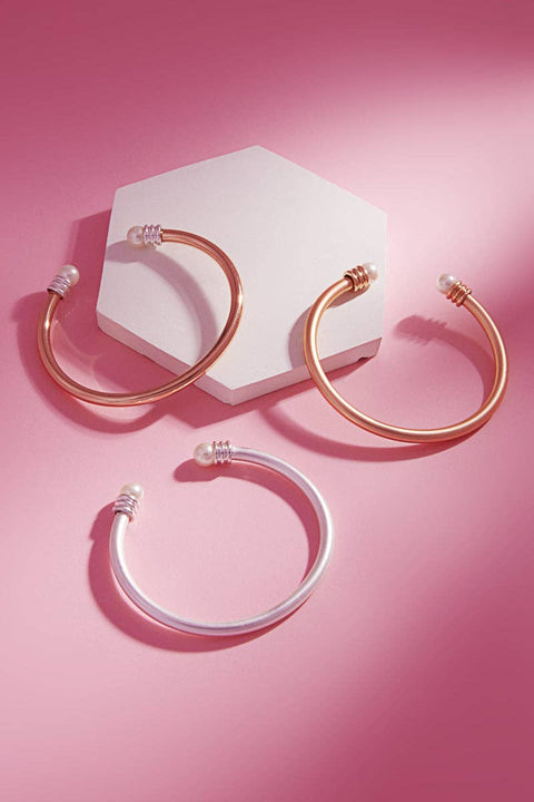 Round Shape Basic Metal W Cap Pearl Cuff Bracelet