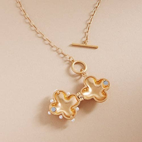 Puffy Clover Locket Necklace - 318 Art & Frame