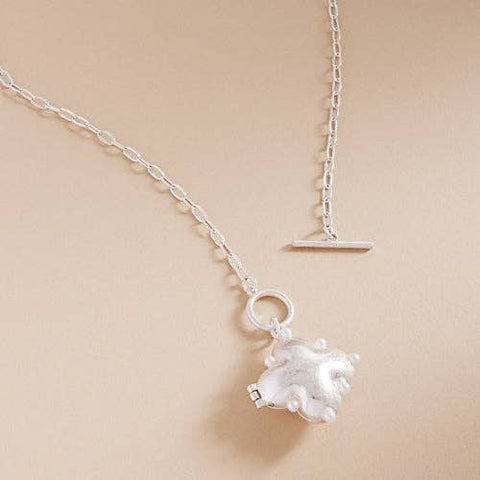 Puffy Clover Locket Necklace - 318 Art & Frame
