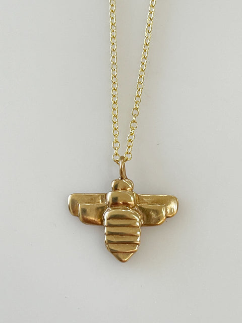 Bee Pendant Necklace 18"