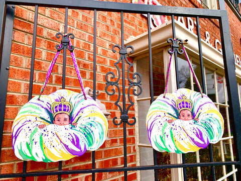 King Cake Door Hanger - 318 Art and Garden