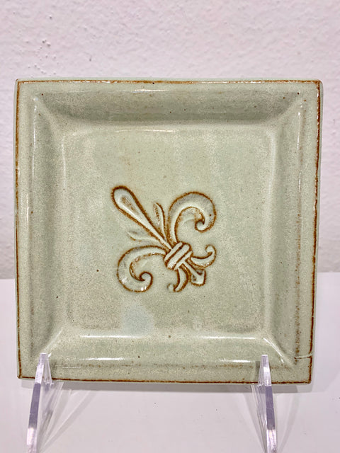 Small Tray with Fleur de Lis - 318 Art and Garden